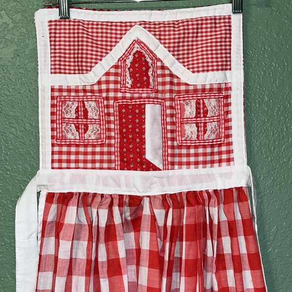 Vintage handmade Red and White Gingham Apron homestead modest cottagecore - Picture 4 of 5